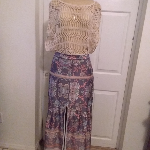 UDear Skirt - Picture 5 of 12